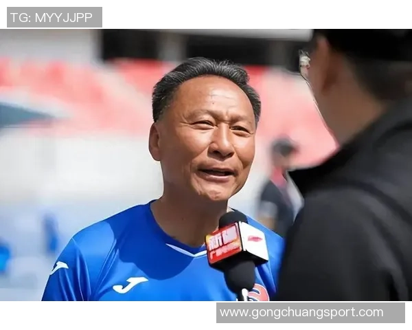 足球明星重返故土再续辉煌昔日情缘引发球迷热烈期待